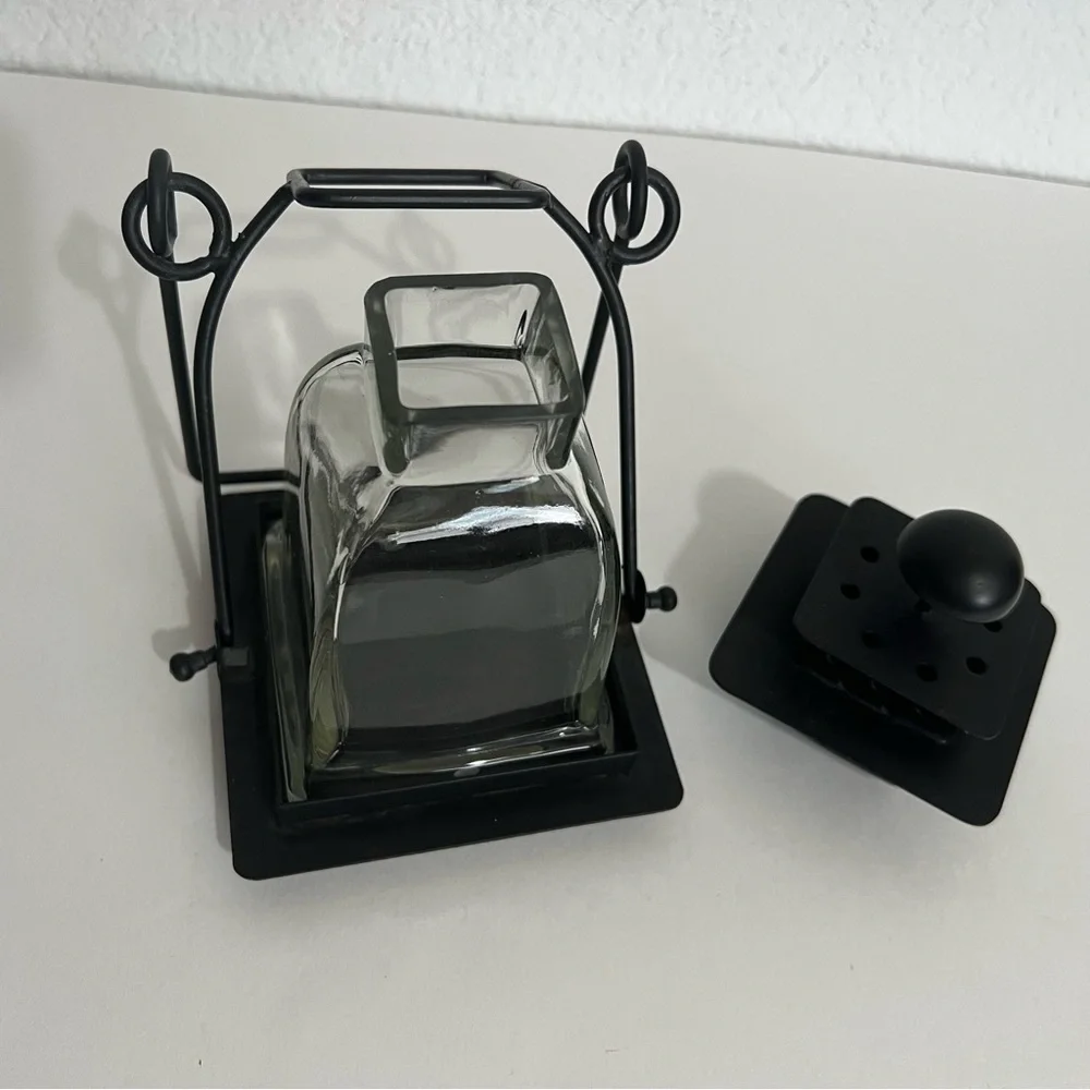 Frontgate Vintage Windproof Candle Holder Lantern Indoors & Outdoors Black